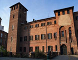 Facciata del castello